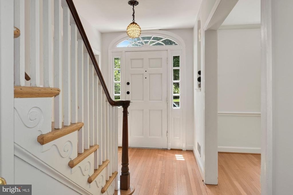 4505 Alton Place Nw - Photo 3