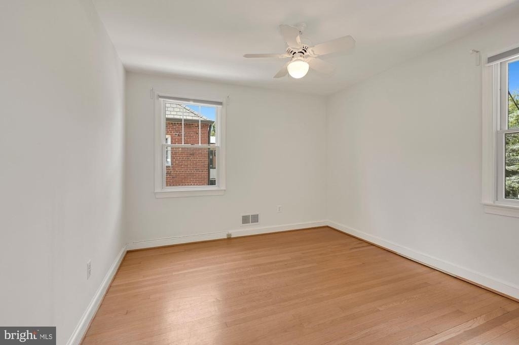 4505 Alton Place Nw - Photo 25