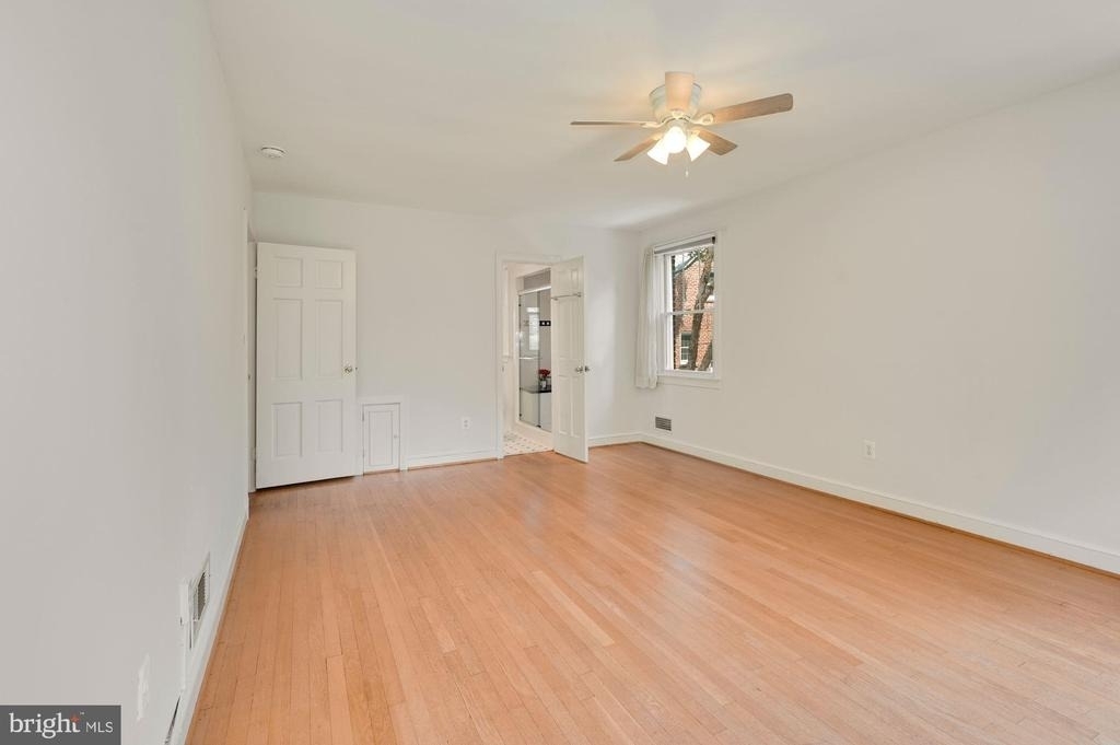 4505 Alton Place Nw - Photo 19