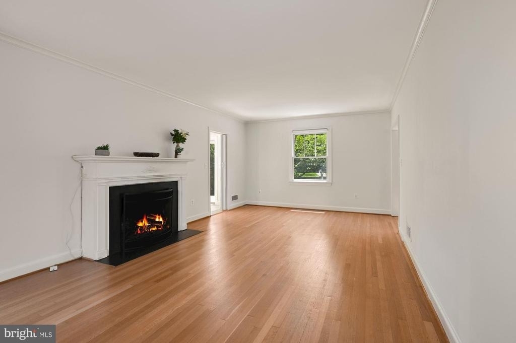 4505 Alton Place Nw - Photo 12
