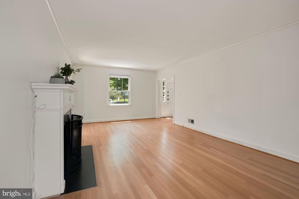 4505 Alton Place Nw - Photo 13