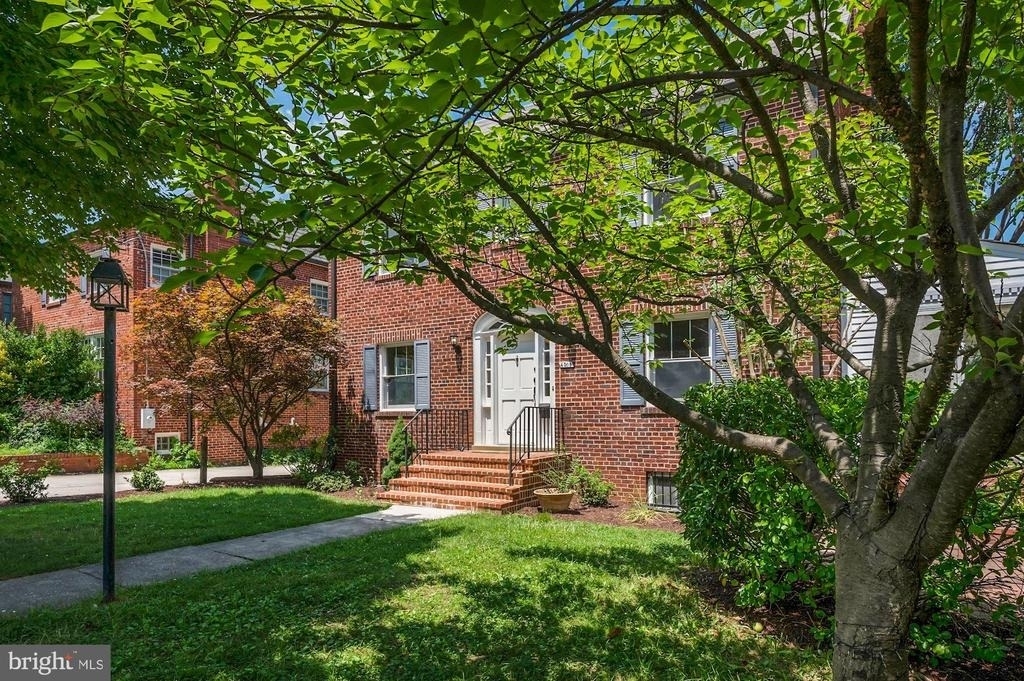 4505 Alton Place Nw - Photo 1