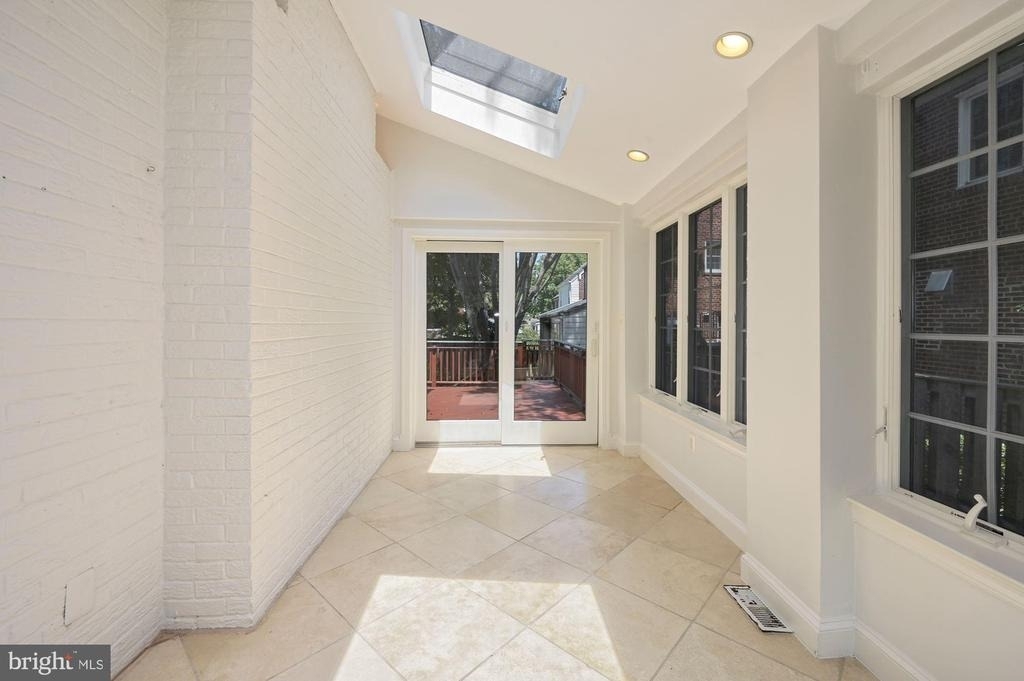 4505 Alton Place Nw - Photo 15
