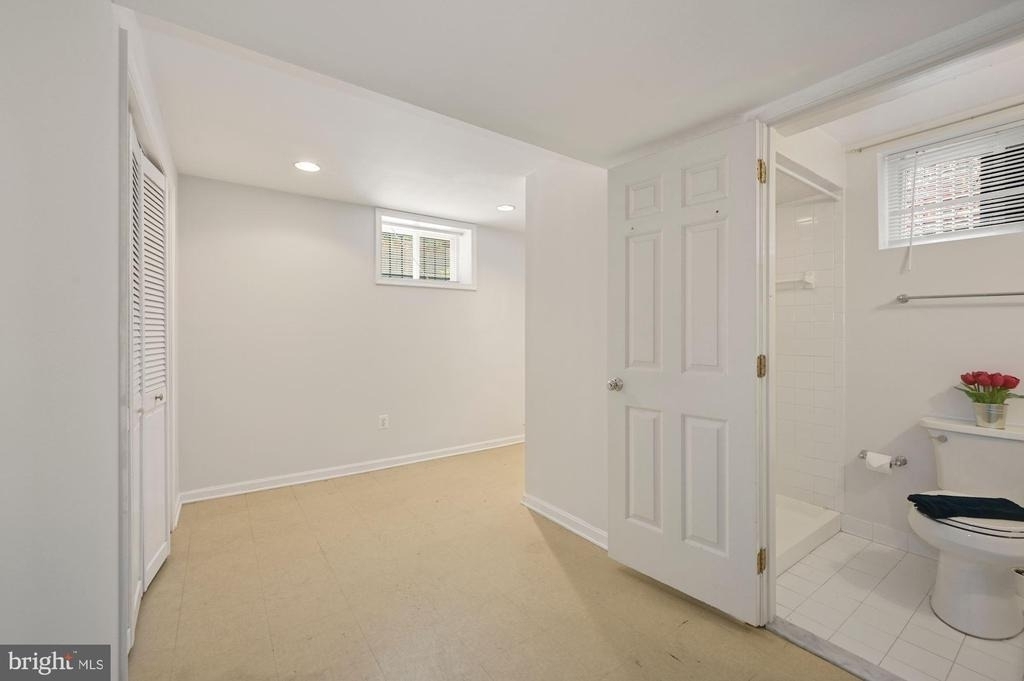4505 Alton Place Nw - Photo 36
