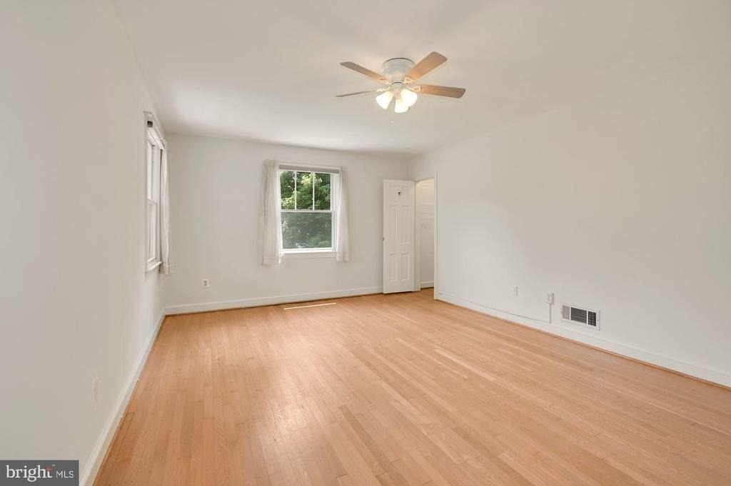 4505 Alton Place Nw - Photo 18