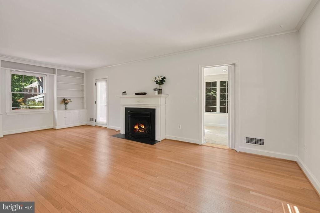 4505 Alton Place Nw - Photo 11