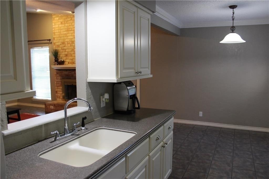 1702 Goodson Ln - Photo 9