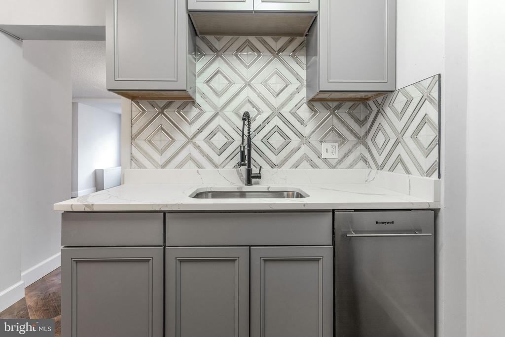 922 24th Street Nw - Photo 24