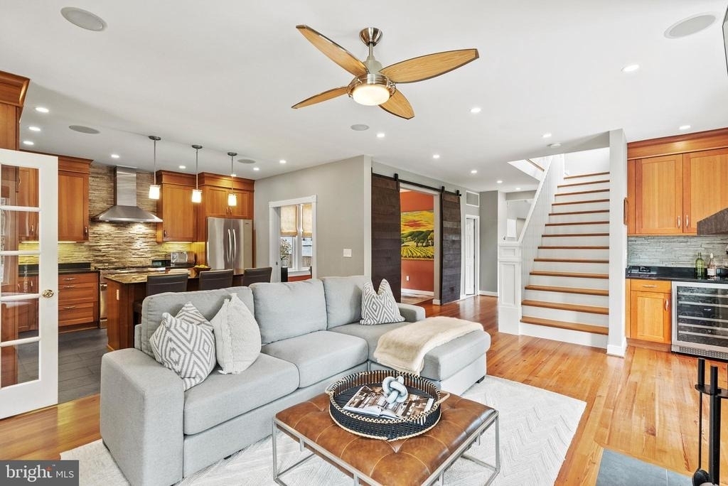 5213 Cathedral Avenue Nw - Photo 3