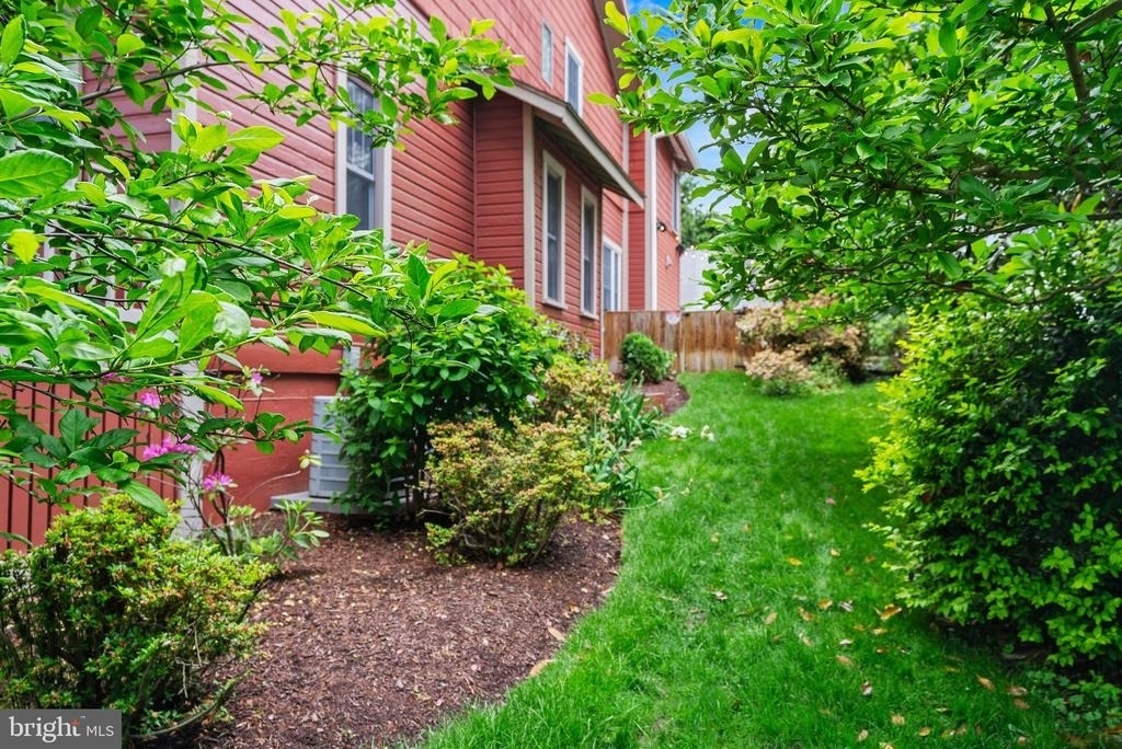 5213 Cathedral Avenue Nw - Photo 47