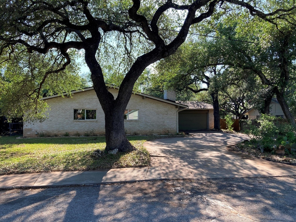2403 Dijon Dr - Photo 0