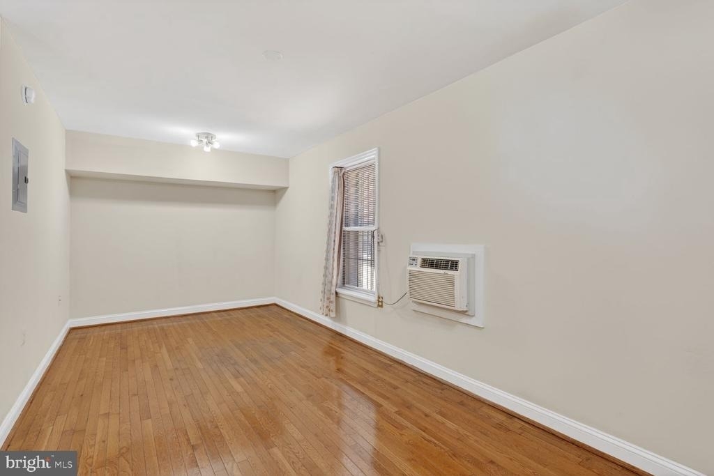 1820 Swann Street Nw - Photo 9