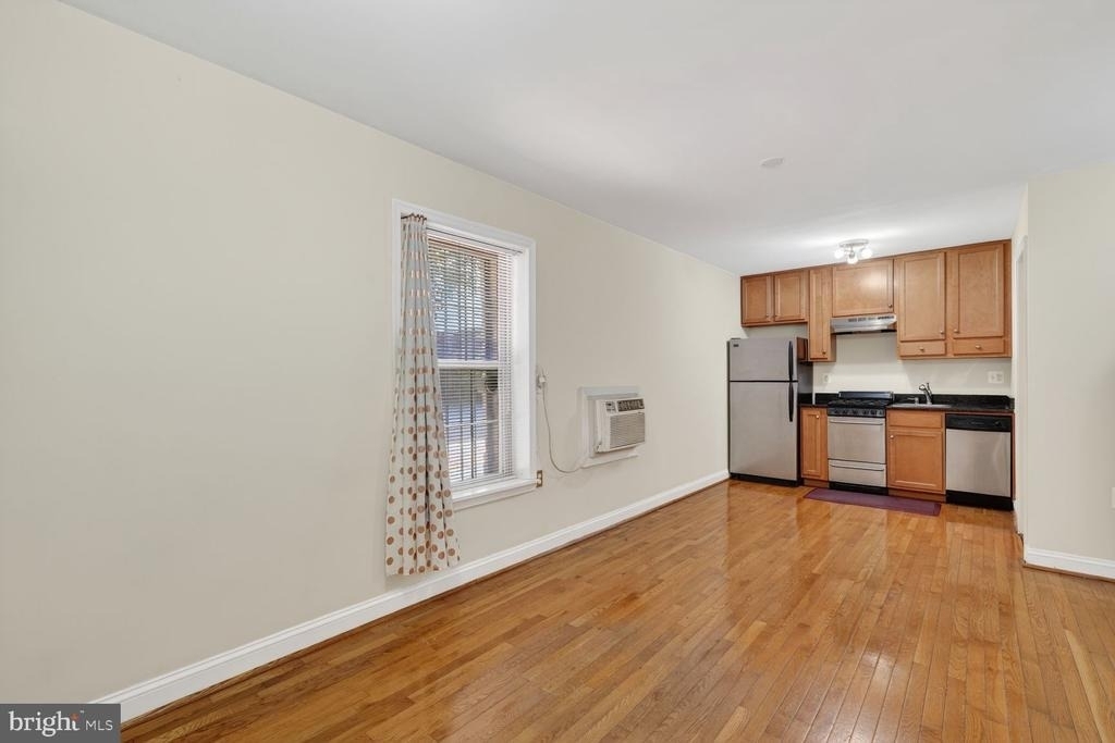 1820 Swann Street Nw - Photo 6