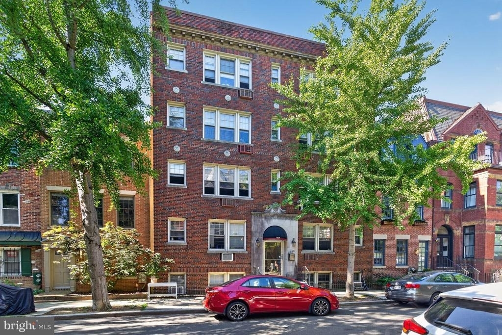 1820 Swann Street Nw - Photo 0