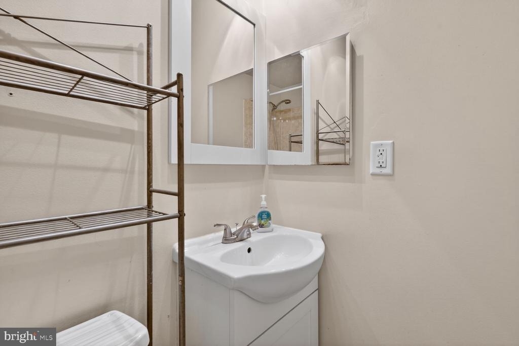 1820 Swann Street Nw - Photo 12