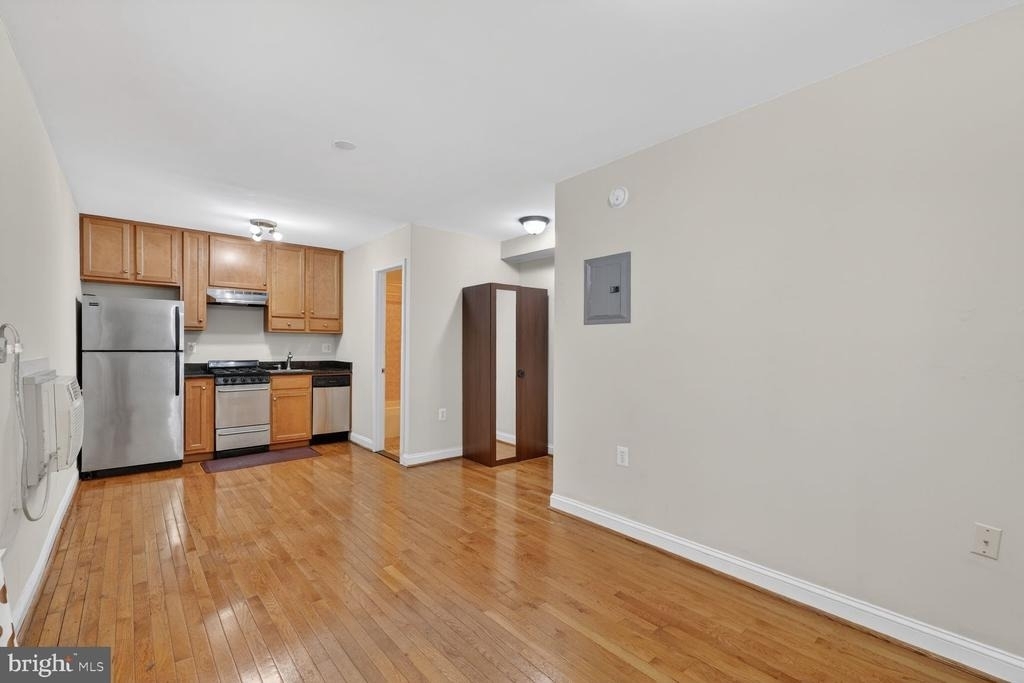 1820 Swann Street Nw - Photo 7