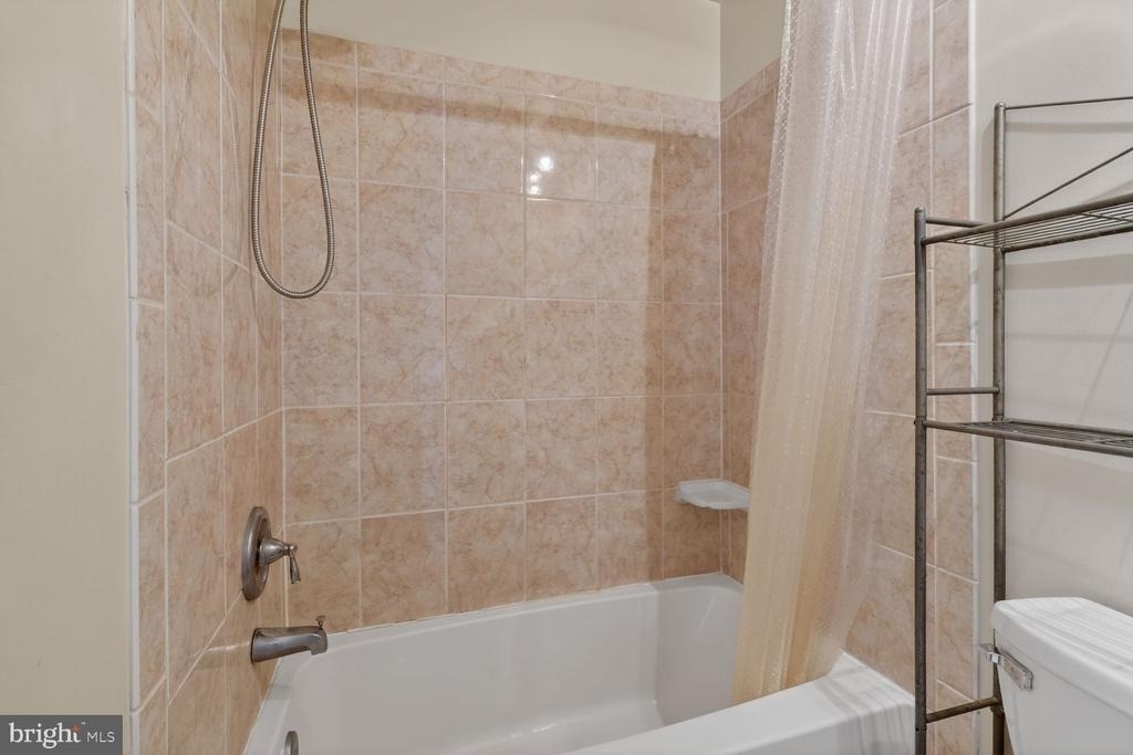 1820 Swann Street Nw - Photo 11