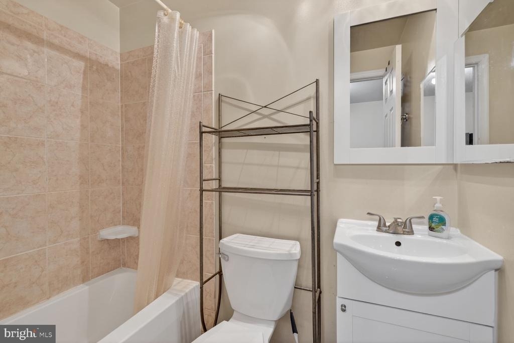 1820 Swann Street Nw - Photo 10