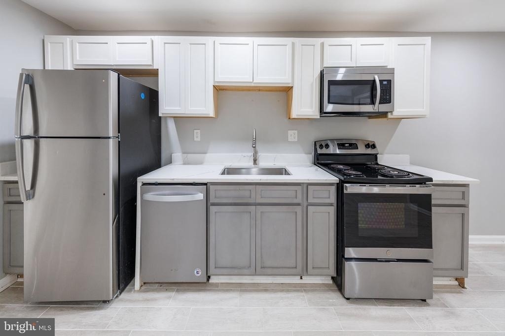 1235 Shepherd Street Nw - Photo 6