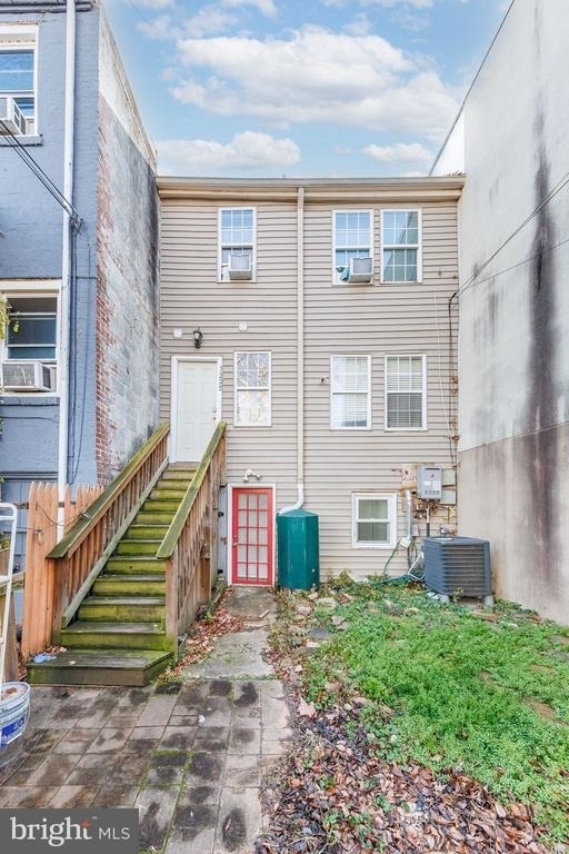 1235 Shepherd Street Nw - Photo 17