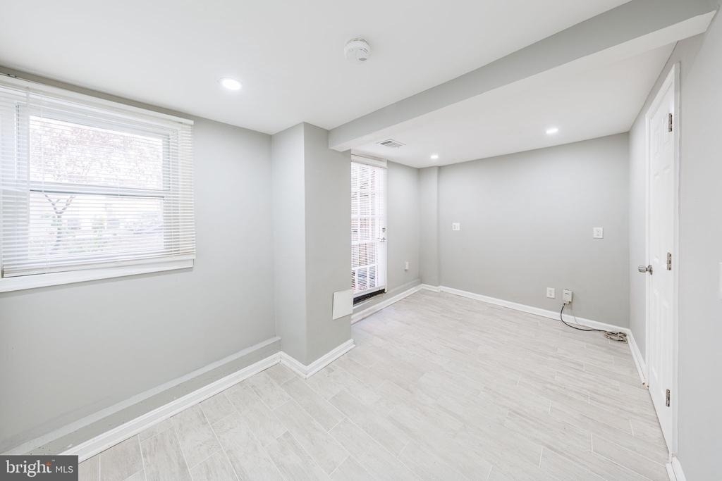 1235 Shepherd Street Nw - Photo 12