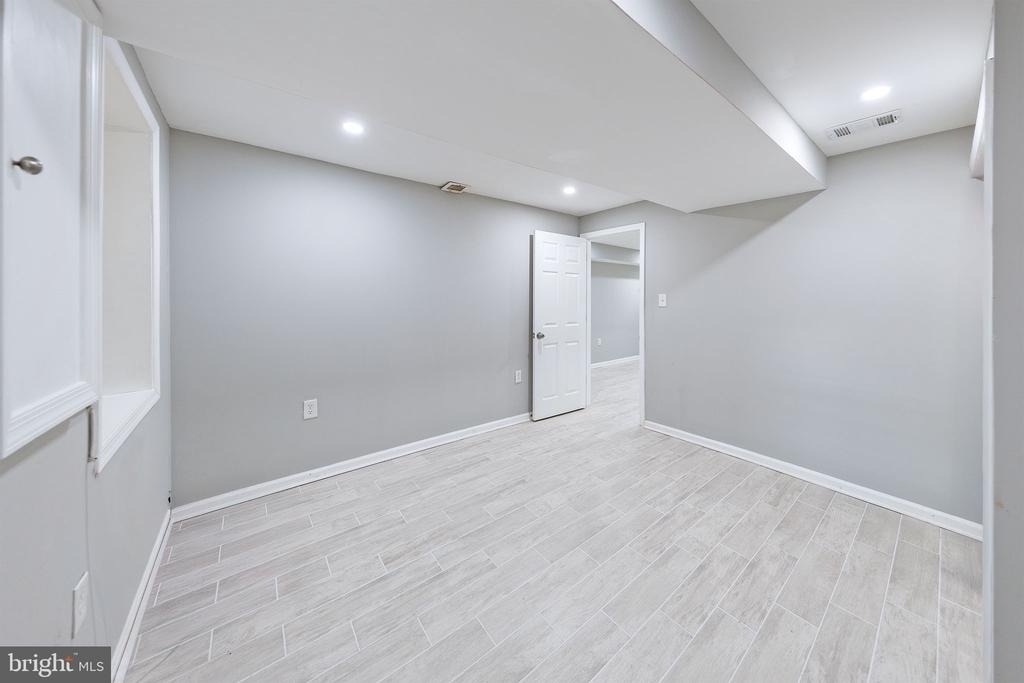 1235 Shepherd Street Nw - Photo 11