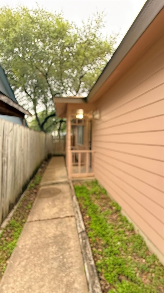11945 Sunhillow Bnd - Photo 1