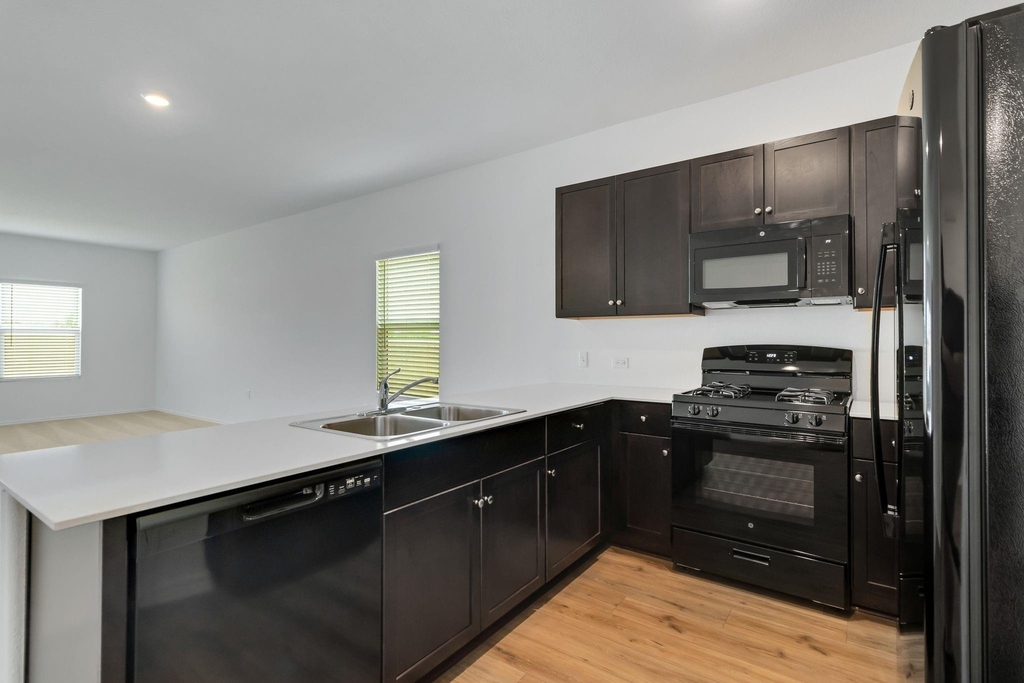 2808 Schwartz Ln - Photo 24