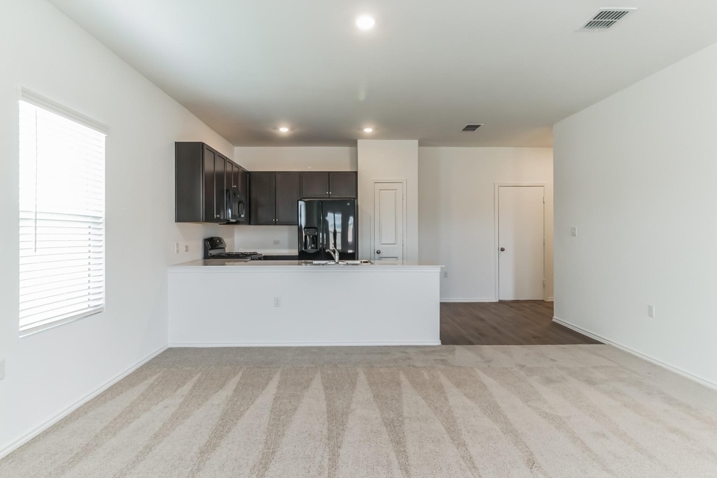 2808 Schwartz Ln - Photo 6