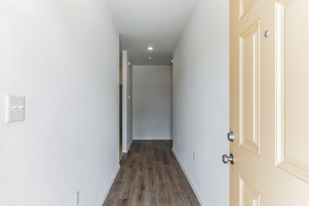2808 Schwartz Ln - Photo 18