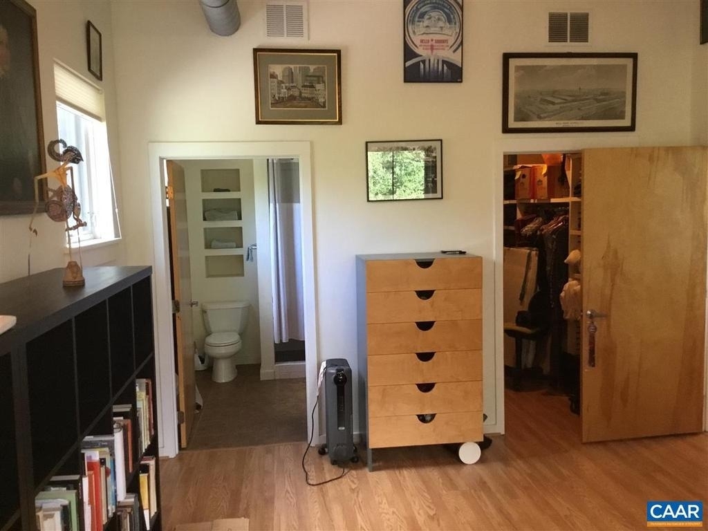 202 Douglas Ave - Photo 2