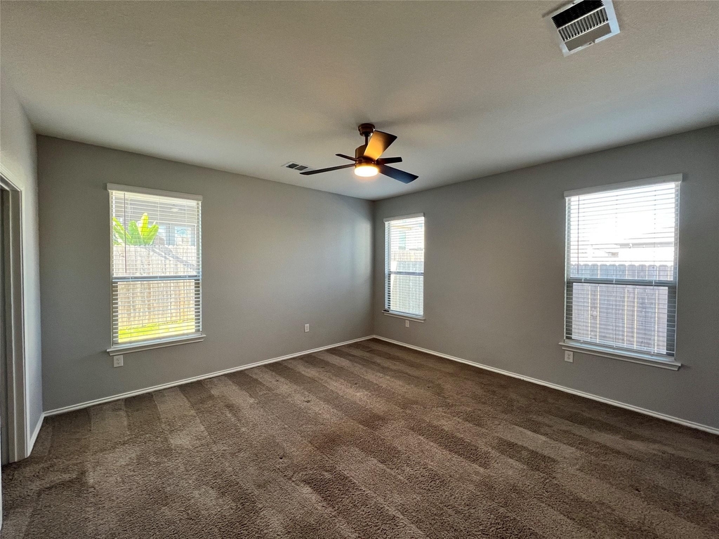 6516 Carriage Pines Dr - Photo 12
