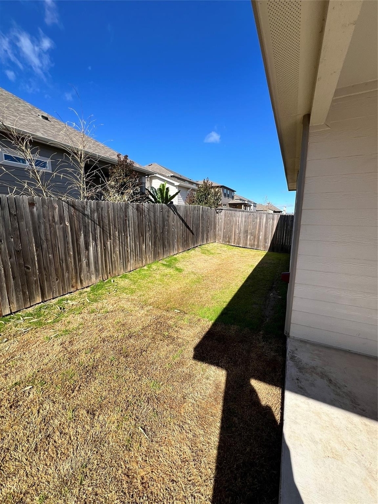 6516 Carriage Pines Dr - Photo 22