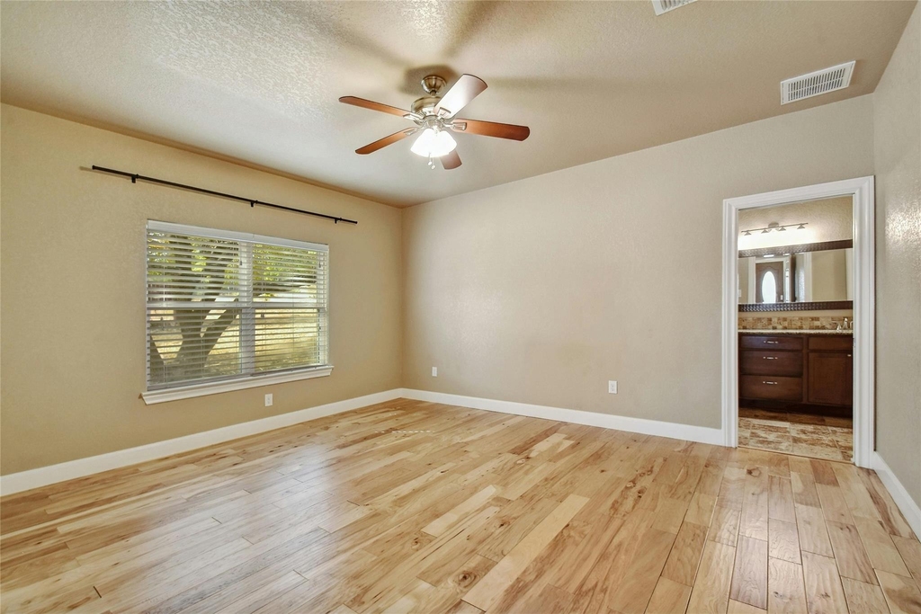 1007 Meckel Dr - Photo 13