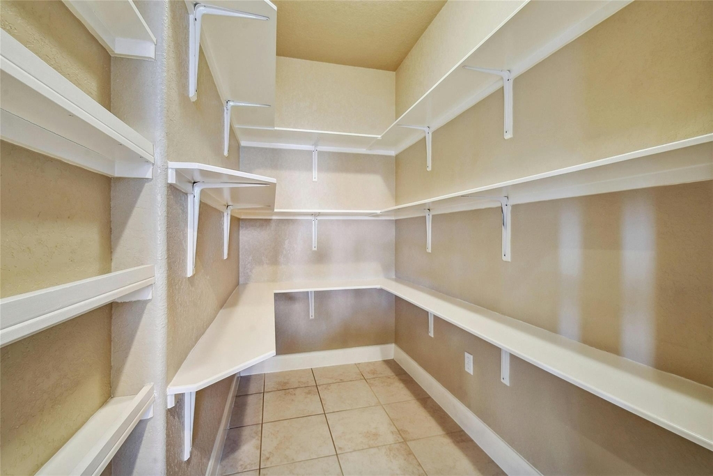 1007 Meckel Dr - Photo 10