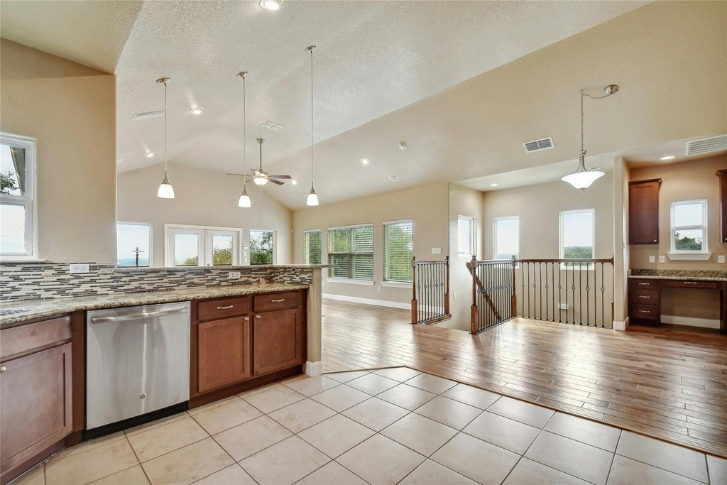 1007 Meckel Dr - Photo 9