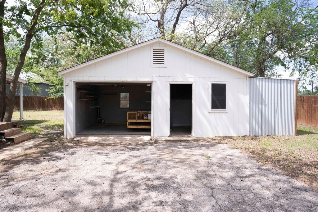 19107 Fm 969 Rd - Photo 2