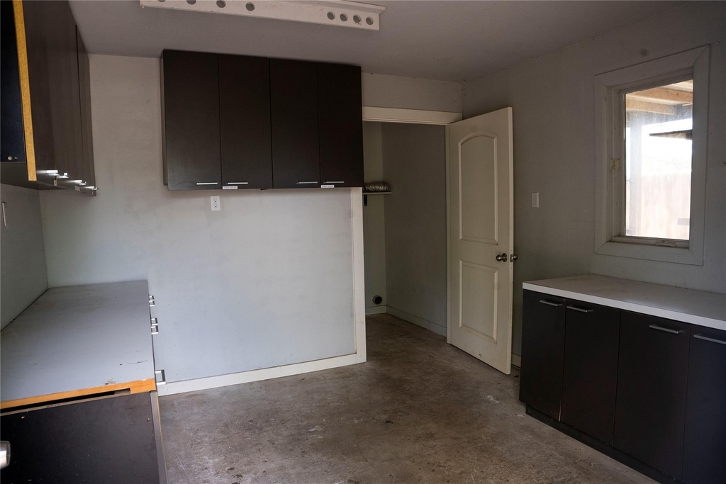 19107 Fm 969 Rd - Photo 24