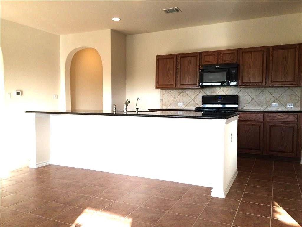 12029 Arran St - Photo 10