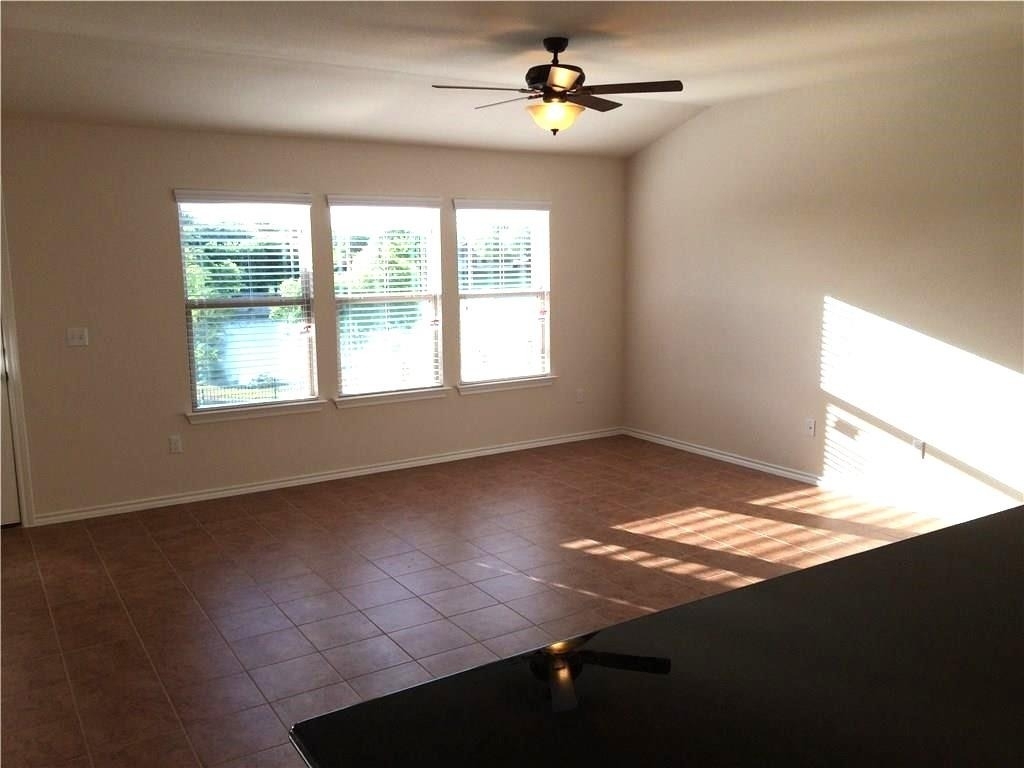 12029 Arran St - Photo 6
