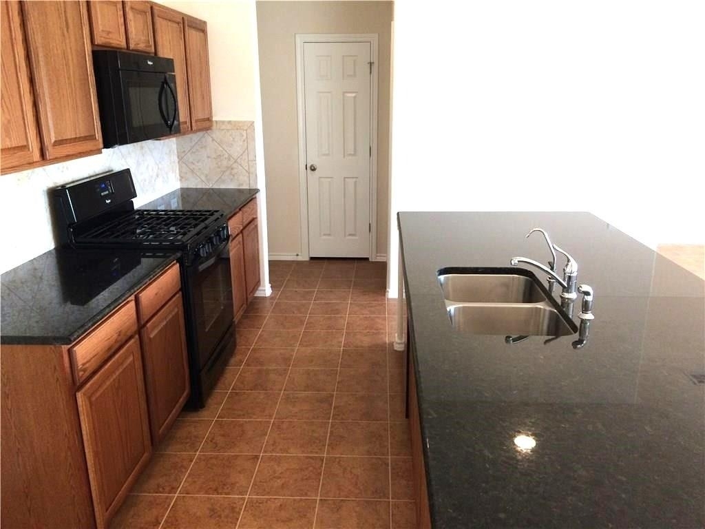 12029 Arran St - Photo 8