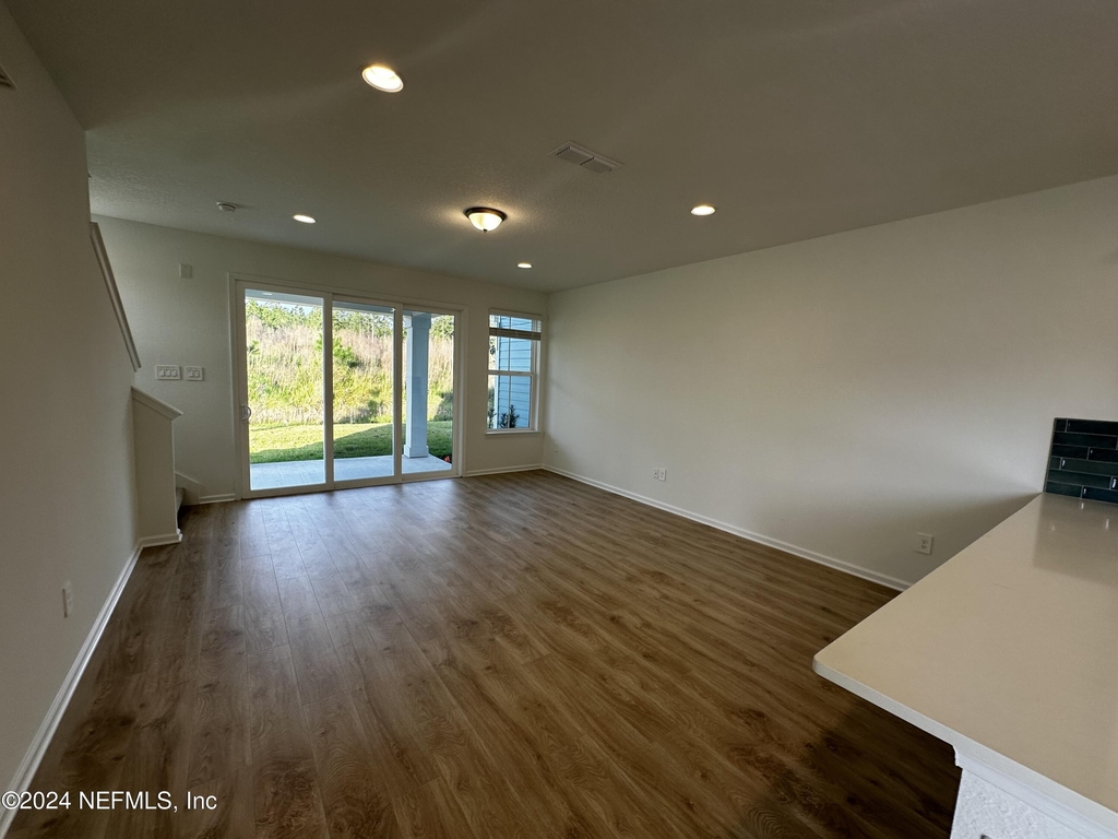 545 Brandon Lakes Drive - Photo 7