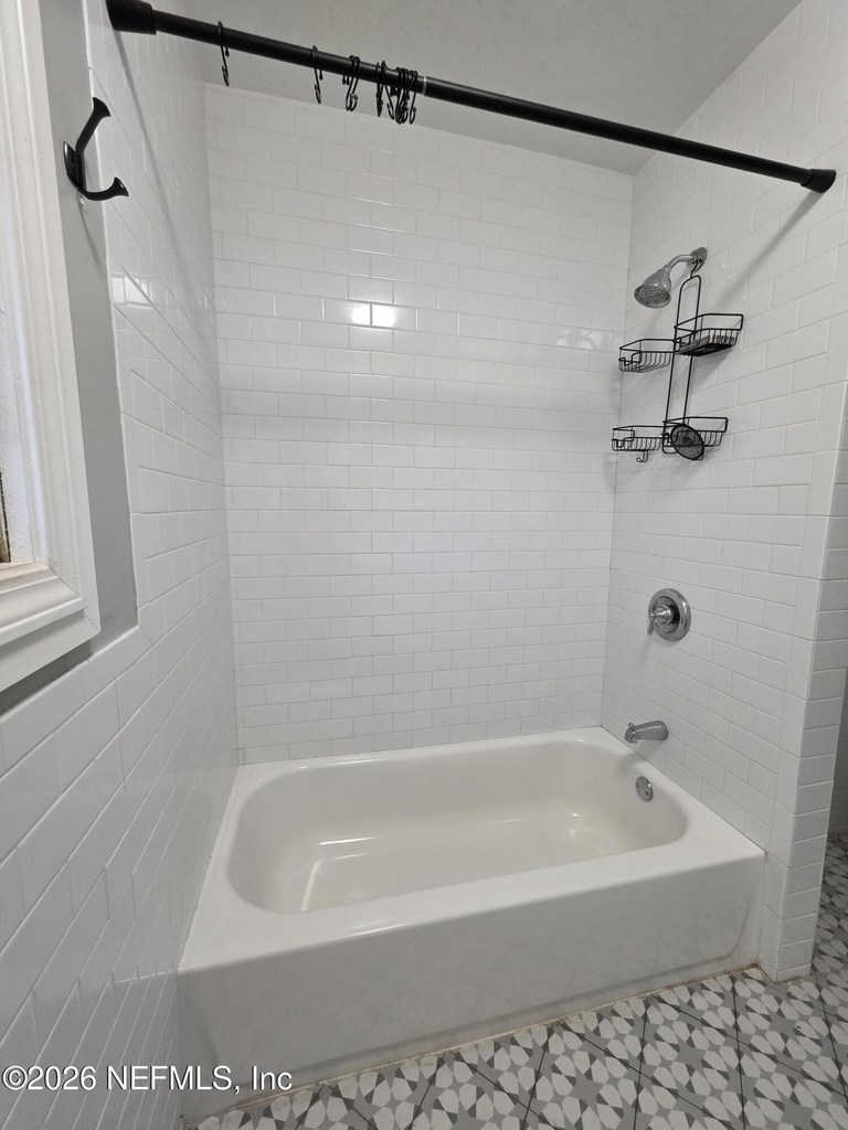 3353 Dellwood Avenue - Photo 10