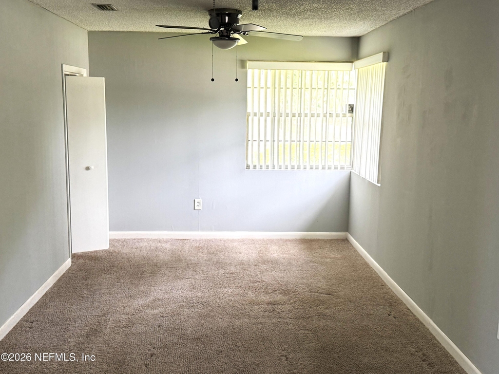 5410 Manfields Place - Photo 11