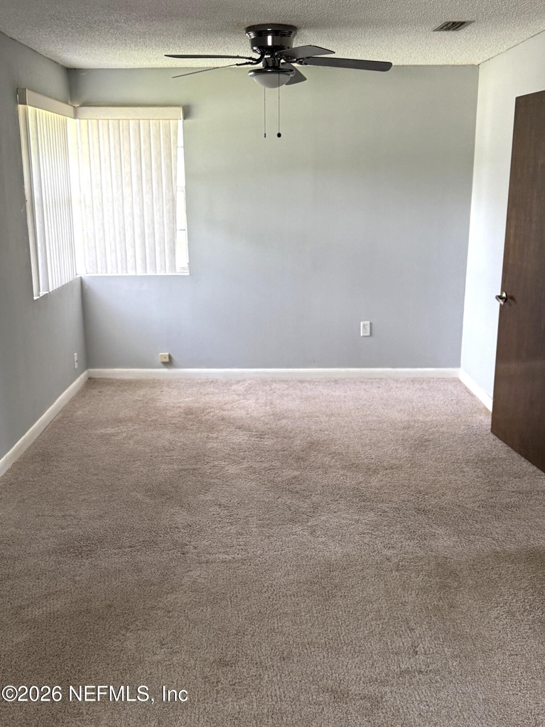 5410 Manfields Place - Photo 14