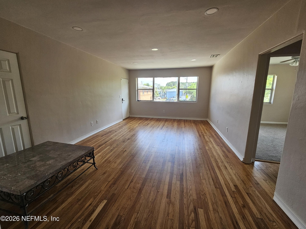 3005 Walton Street - Photo 2