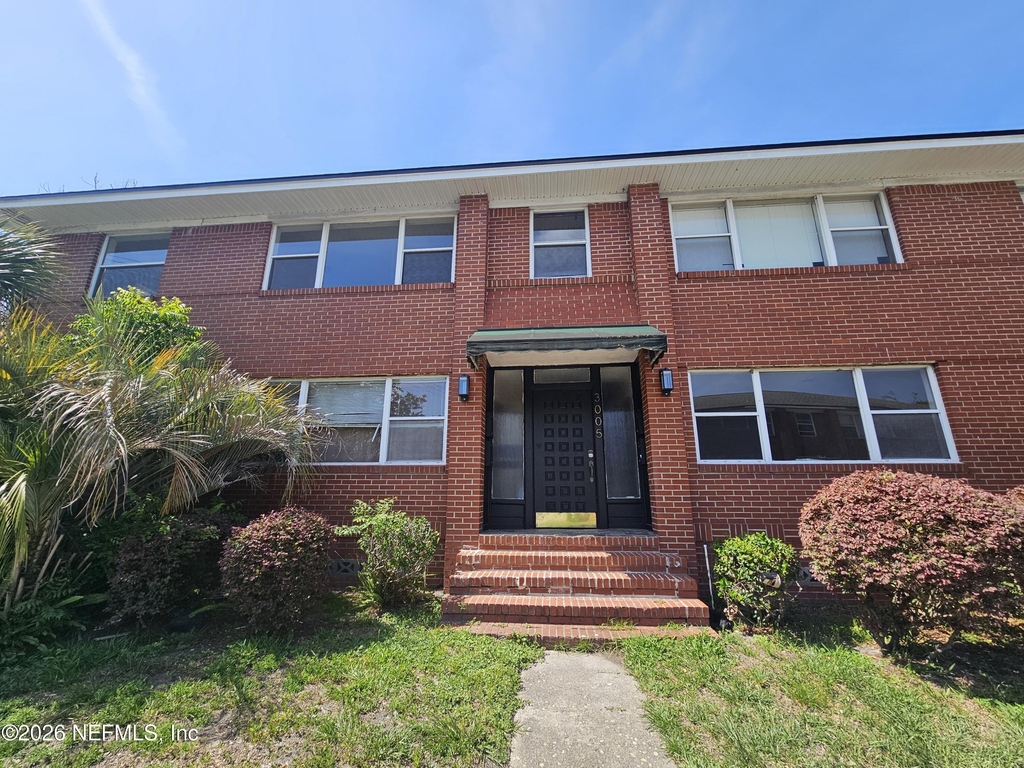 3005 Walton Street - Photo 1