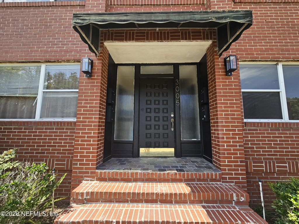 3005 Walton Street - Photo 2