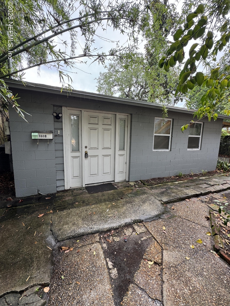 1604 Cherry Street - Photo 0