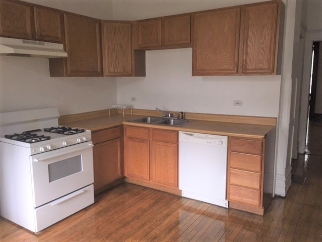 1116 W Wellington Avenue - Photo 9